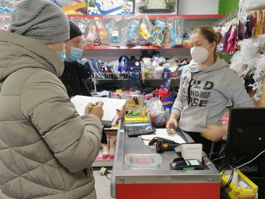 Четырнадцать управляющий компаний в Чите получили предписания на уборку и обработку подъездов